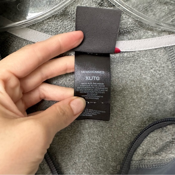 The North Face Men’s Fleece Pullover - Picture 6 of 6